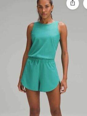 Lululemon Open-back Running Romper 3" Kelly Green Size 8